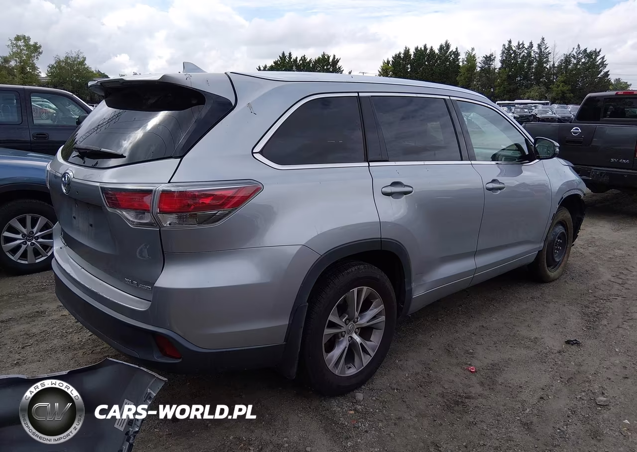 2015 Toyota Highlander Xle V6 VIN:5TDJKRFHXFS221272 - 4