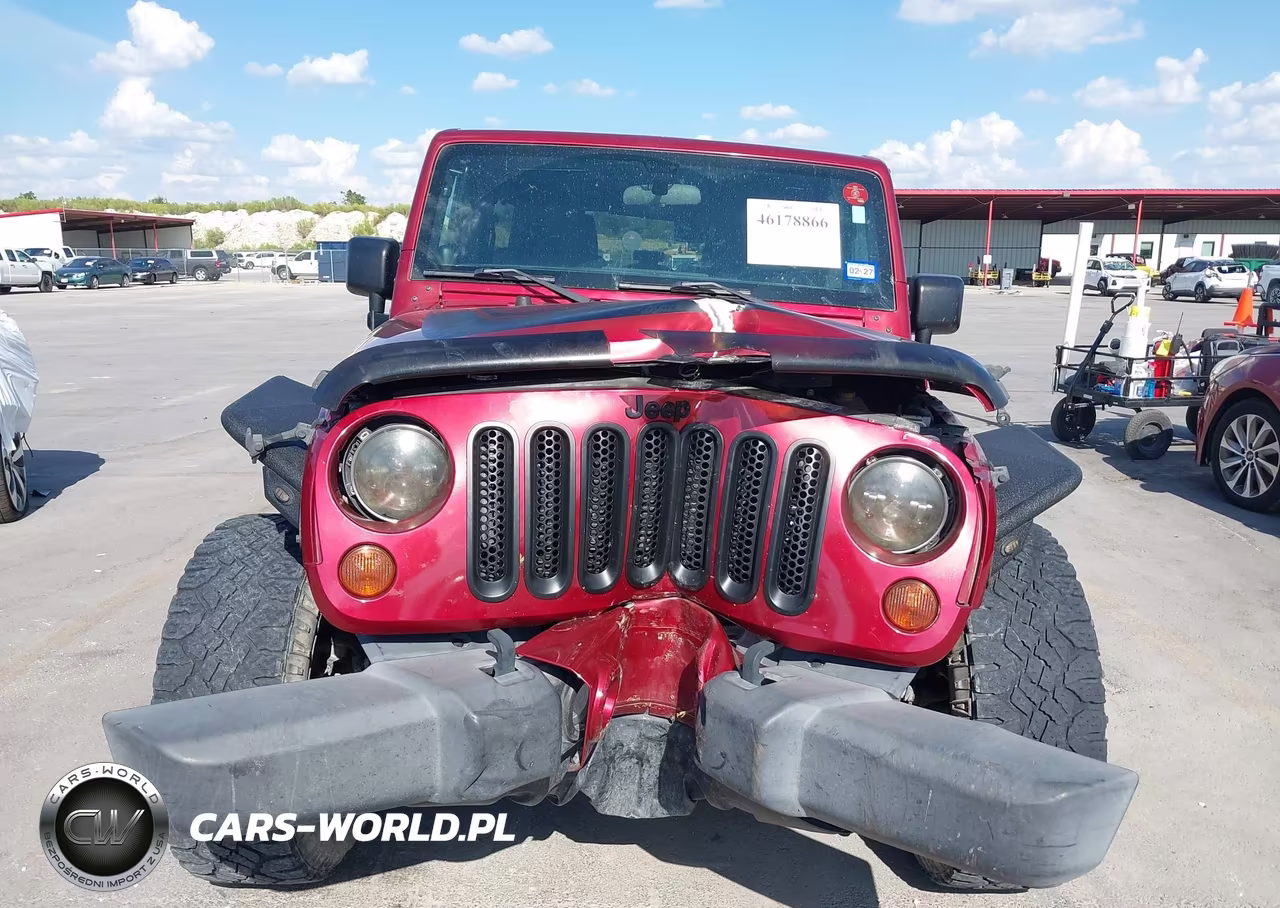 2012 Jeep Wrangler Unlimited Sahara VIN:1C4BJWEG7CL281019 - 13