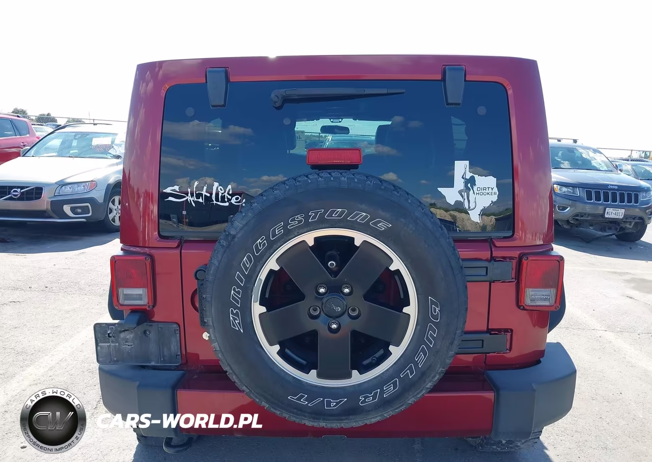 2012 Jeep Wrangler Unlimited Sahara VIN:1C4BJWEG7CL281019 - 17