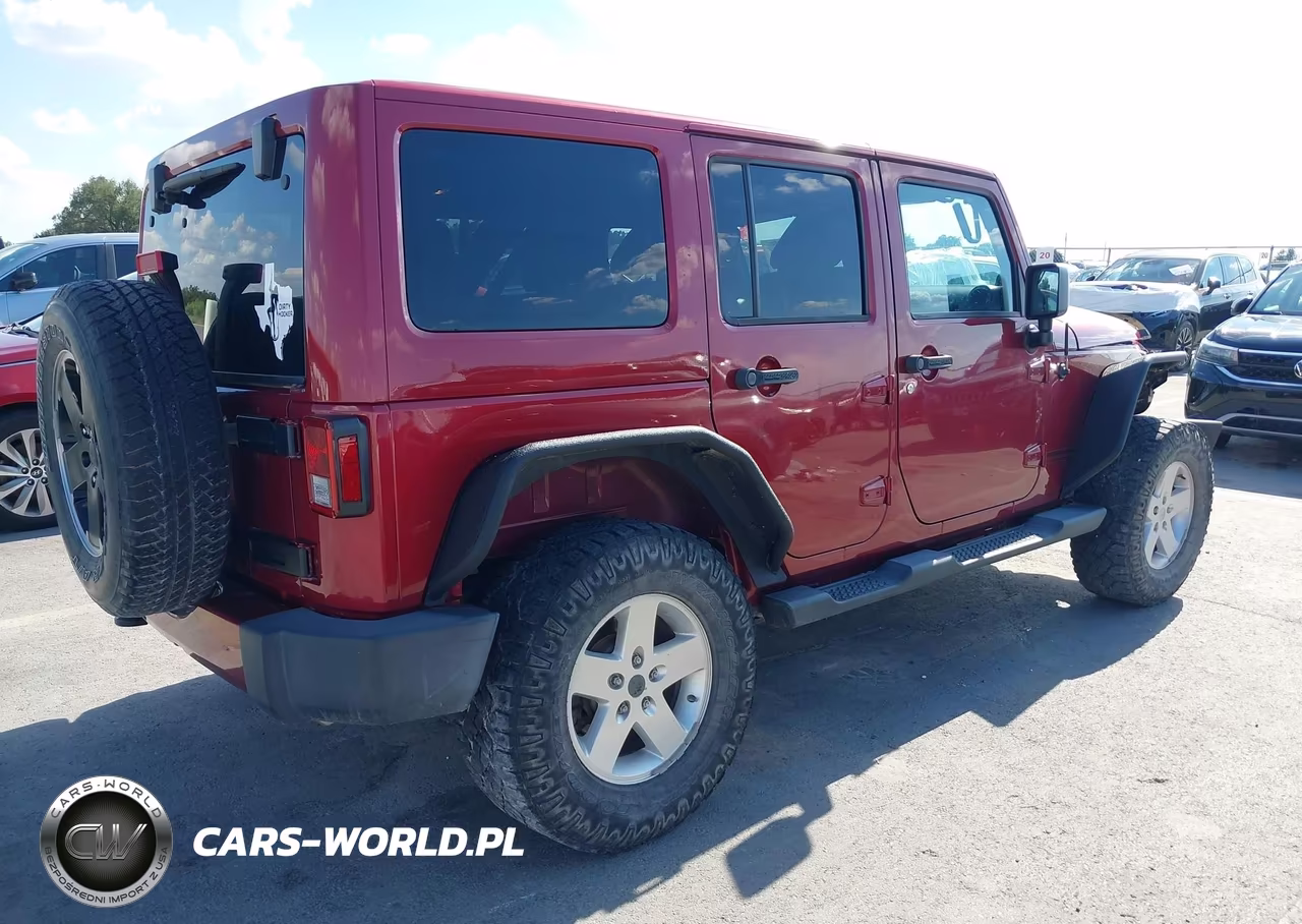 2012 Jeep Wrangler Unlimited Sahara VIN:1C4BJWEG7CL281019 - 4