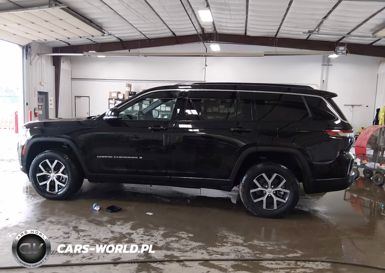 2025 Jeep Grand Cherokee L Limited 4X4 VIN:1C4RJKBGXS8648525 - 14