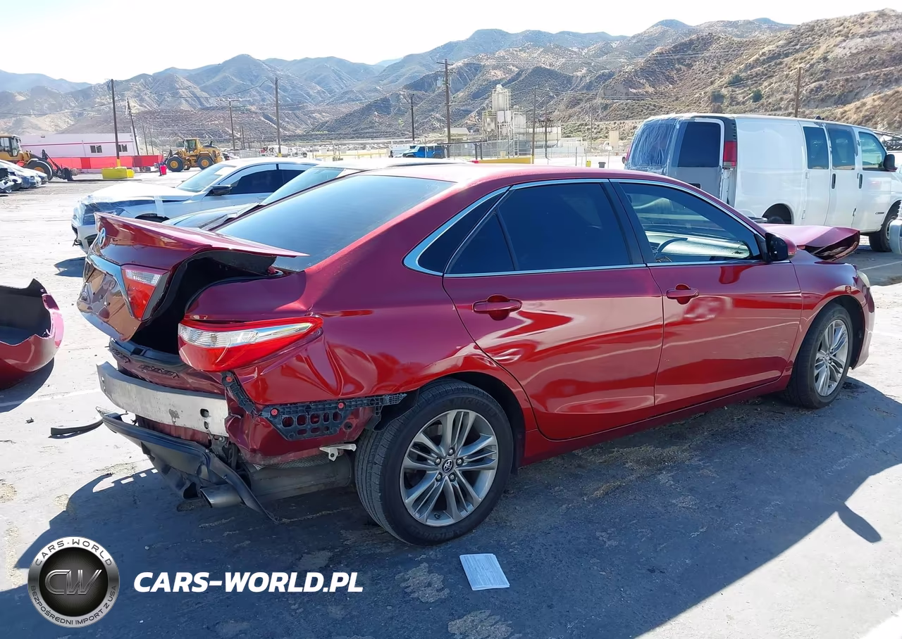 2017 Toyota Camry Se VIN:4T1BF1FKXHU678308 - 4