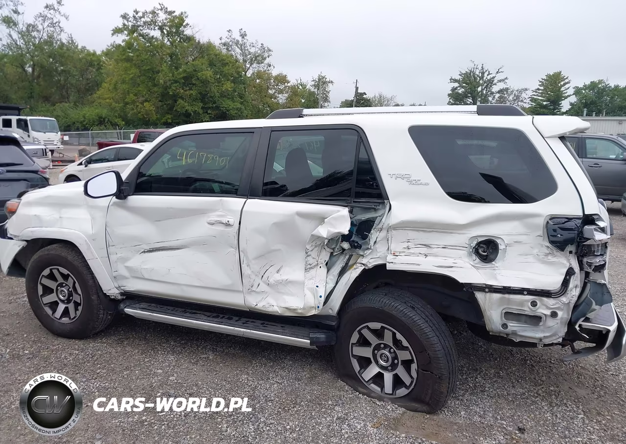 2018 Toyota 4Runner Trd Off Road Premium VIN:JTEBU5JR2J5503231 - 14