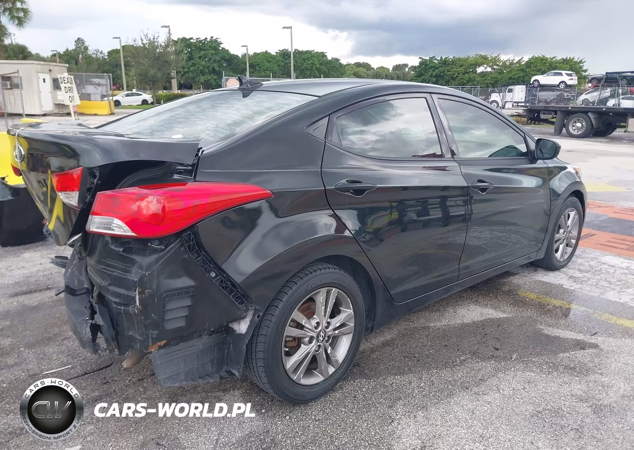 2013 Hyundai Elantra Gls VIN:5NPDH4AE8DH203853 - 4
