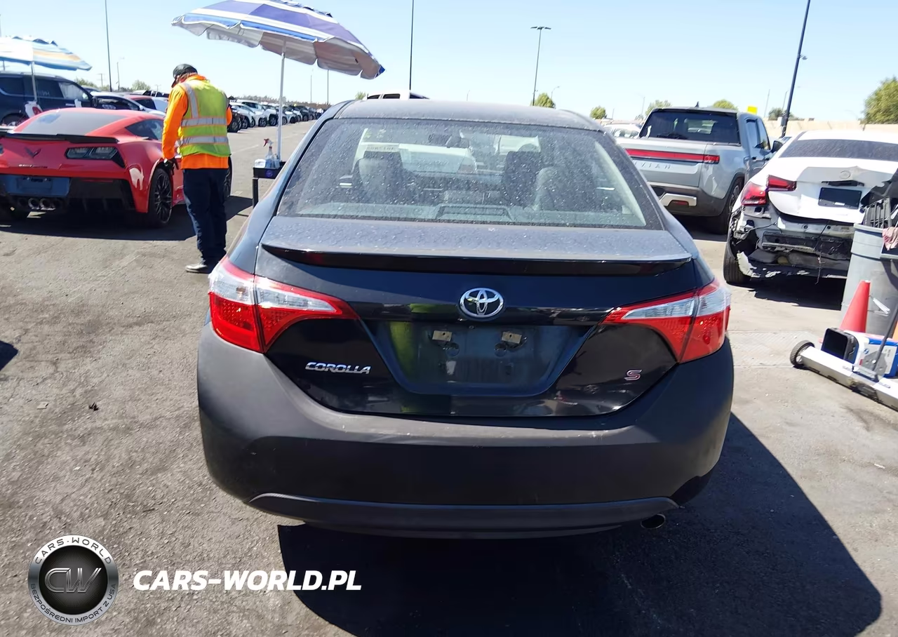 2015 Toyota Corolla S Plus VIN:5YFBURHE2FP300655 - 16