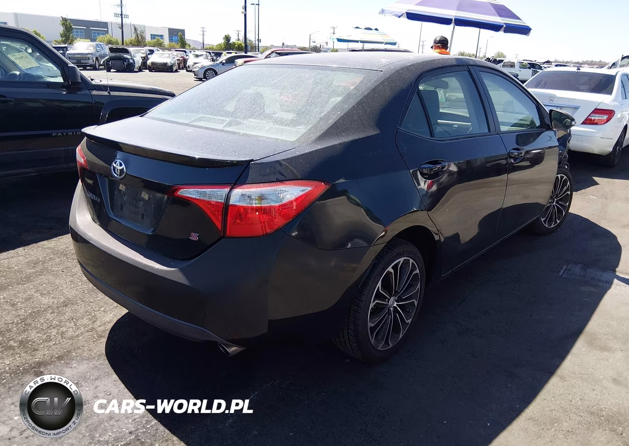 2015 Toyota Corolla S Plus VIN:5YFBURHE2FP300655 - 4