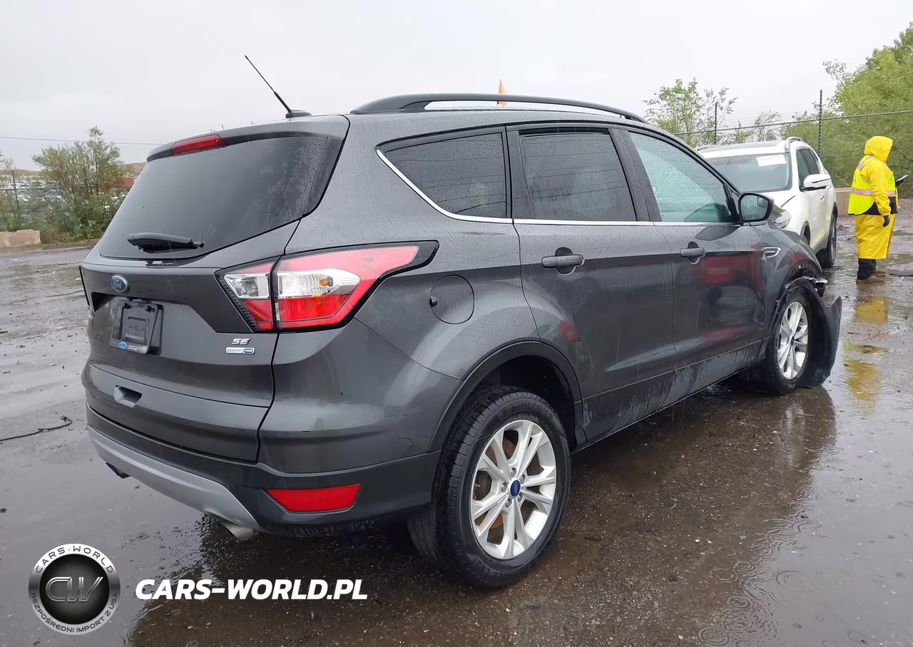 2018 Ford Escape Se VIN:1FMCU9GD5JUC40505 - 4