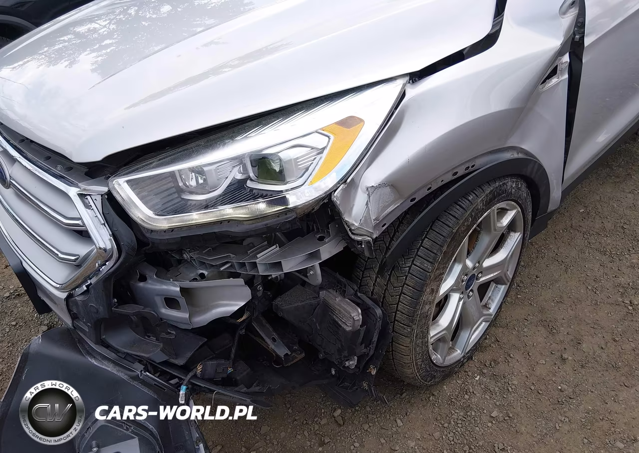 2017 Ford Escape Titanium VIN:1FMCU9J96HUD99953 - 6