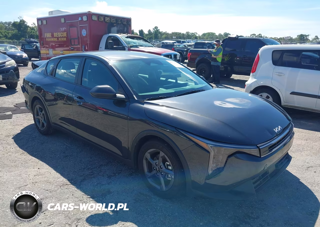 2025 Kia K4 Lxs