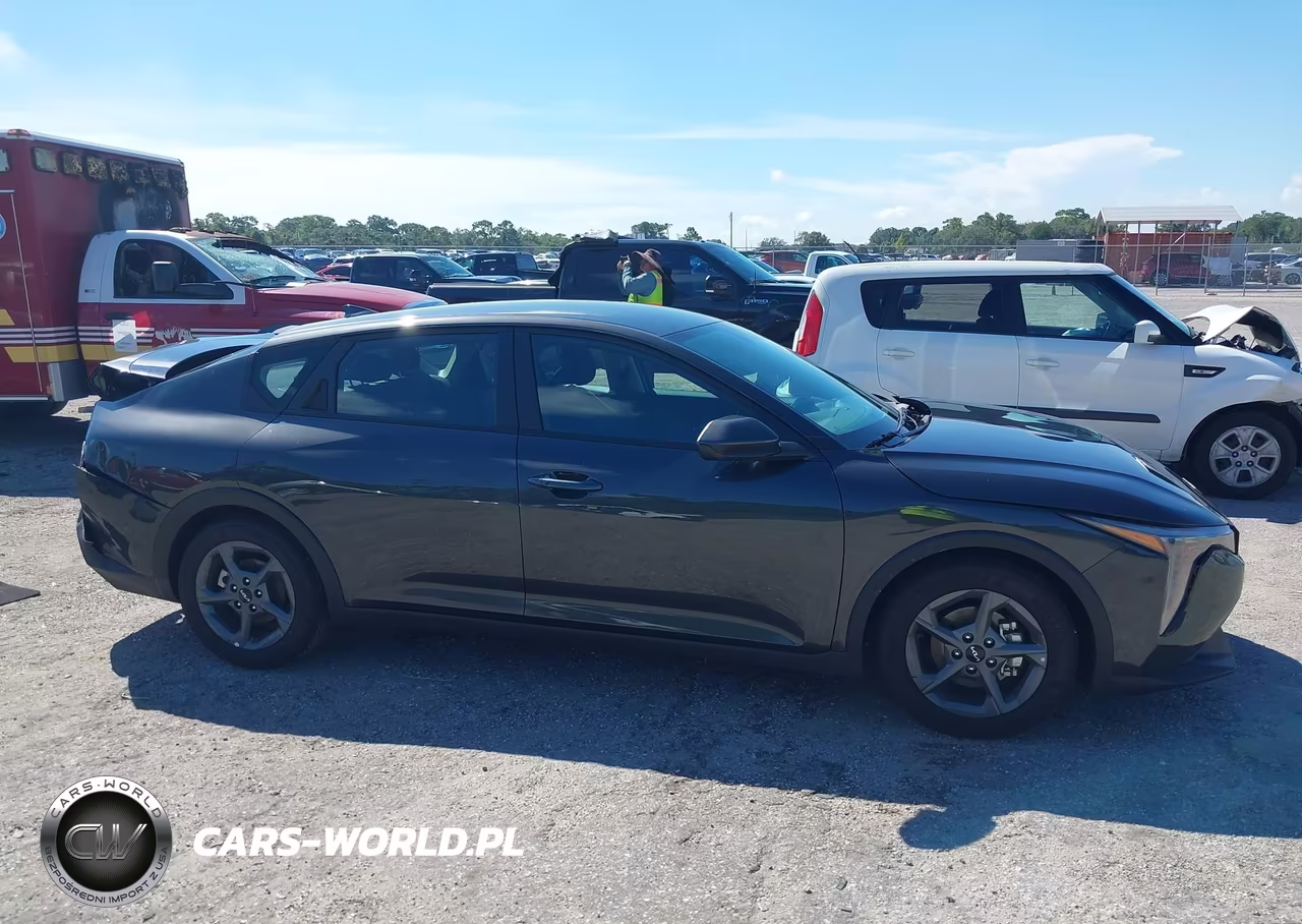 2025 Kia K4 Lxs VIN:3KPFT4DE0SE131356 - 13