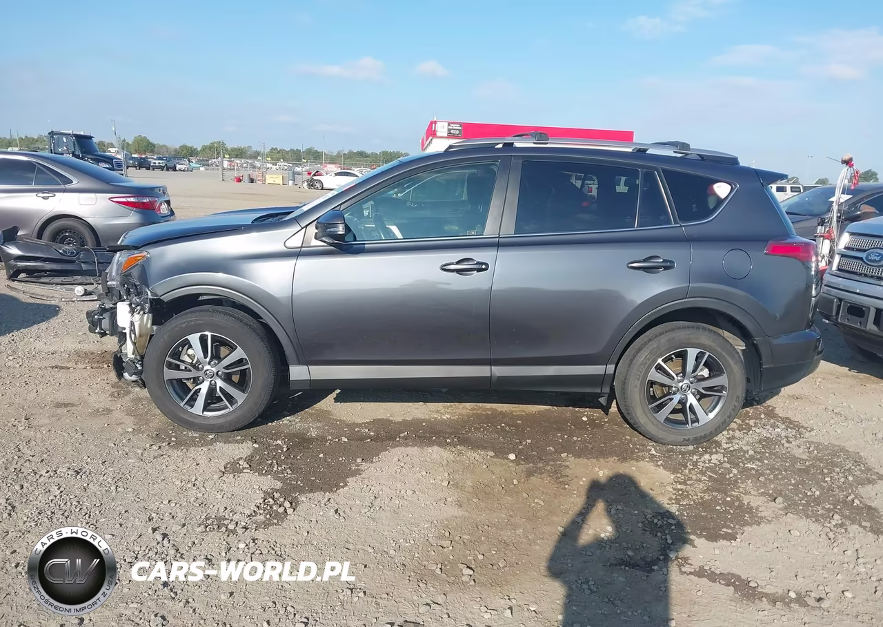 2017 Toyota Rav4 Xle VIN:JTMWFREV3HJ144455 - 15