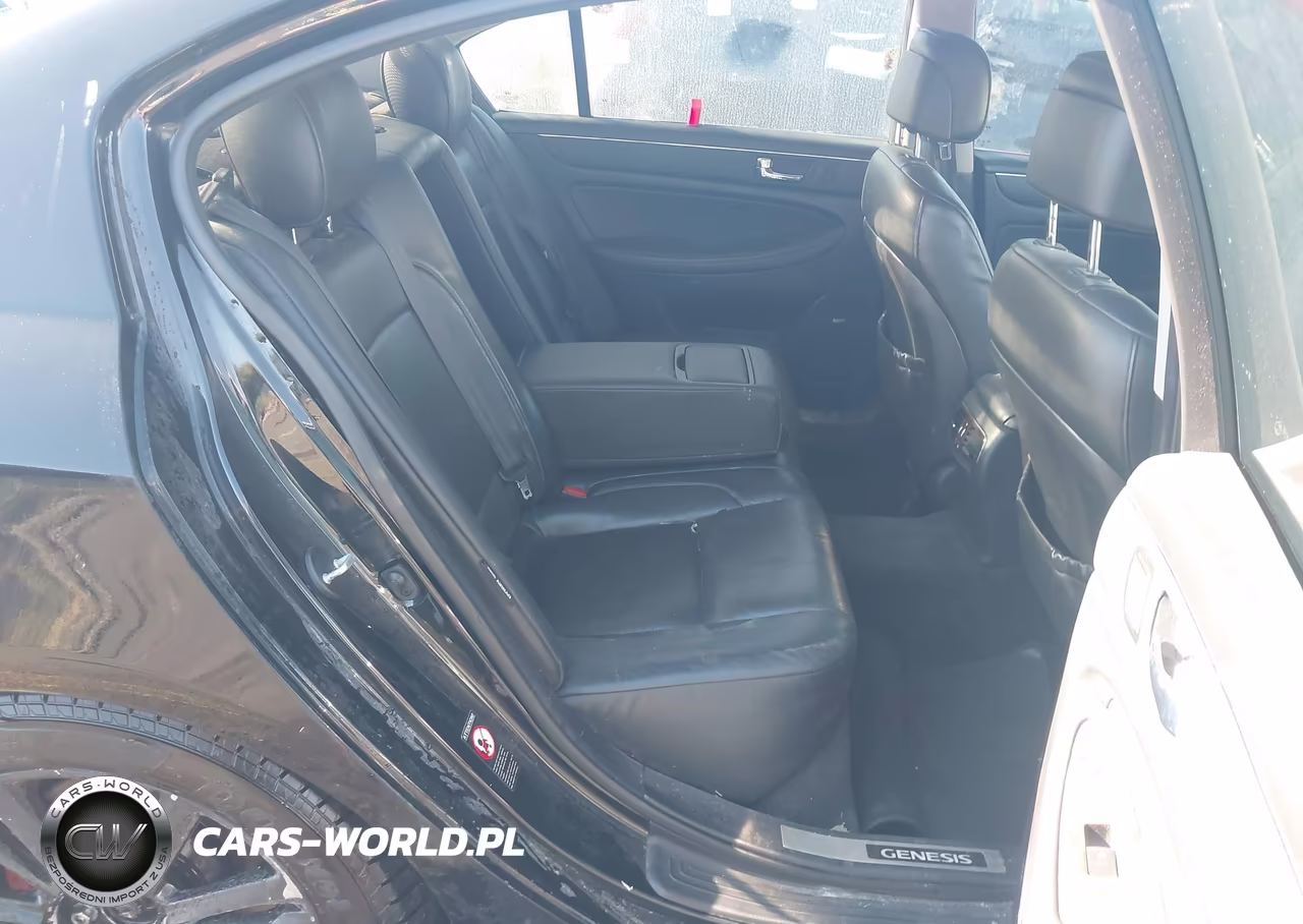 2009 Hyundai Genesis 4.6 VIN:KMHGC46FX9U050561 - 8