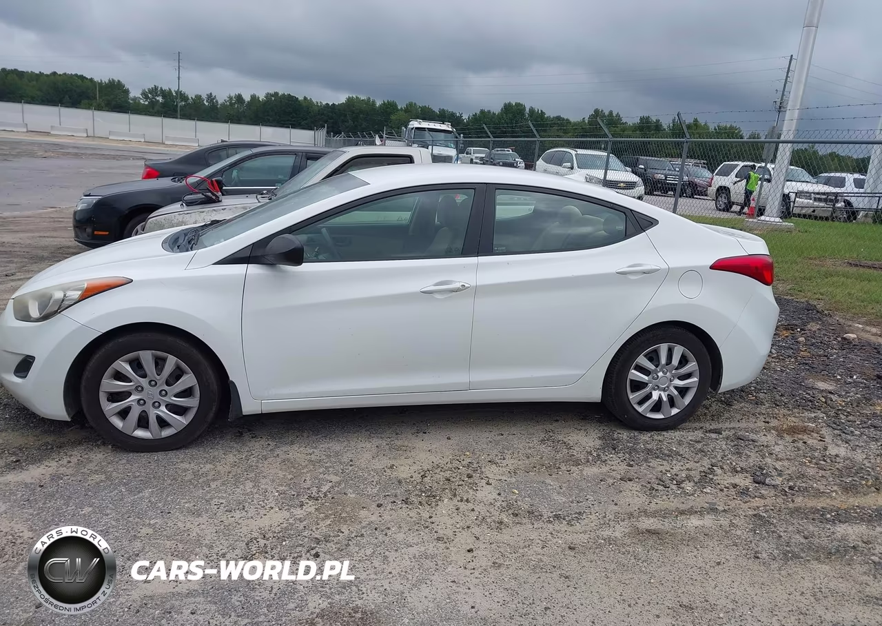 2013 Hyundai Elantra Gls VIN:5NPDH4AE1DH208165 - 14