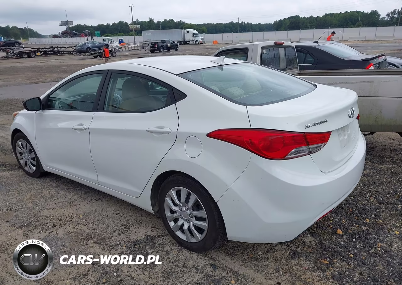 2013 Hyundai Elantra Gls VIN:5NPDH4AE1DH208165 - 3