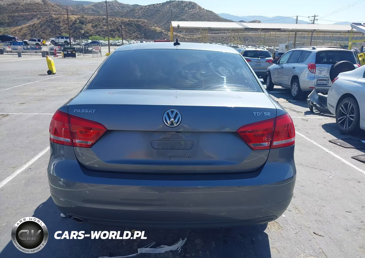 2015 Volkswagen Passat 2.0L Tdi Se VIN:1VWBV7A39FC085453 - 16