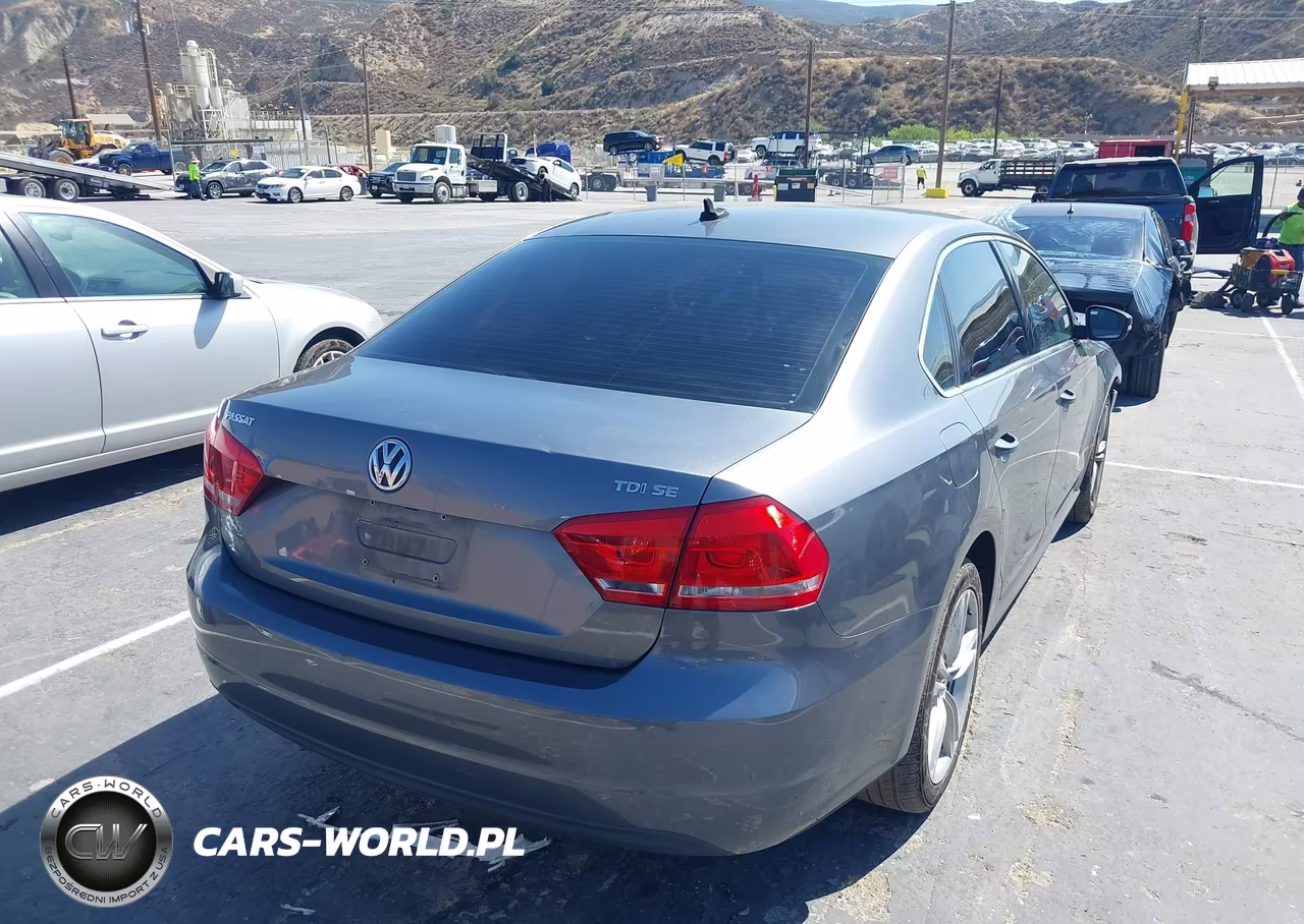 2015 Volkswagen Passat 2.0L Tdi Se VIN:1VWBV7A39FC085453 - 4