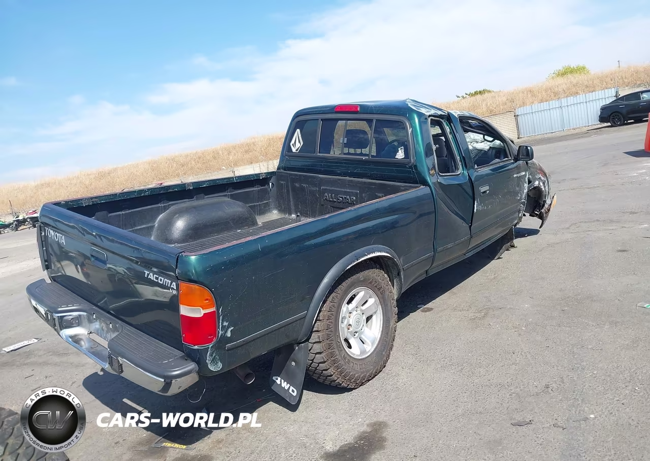 1999 Toyota Tacoma VIN:4TAWN72N5XZ430881 - 4