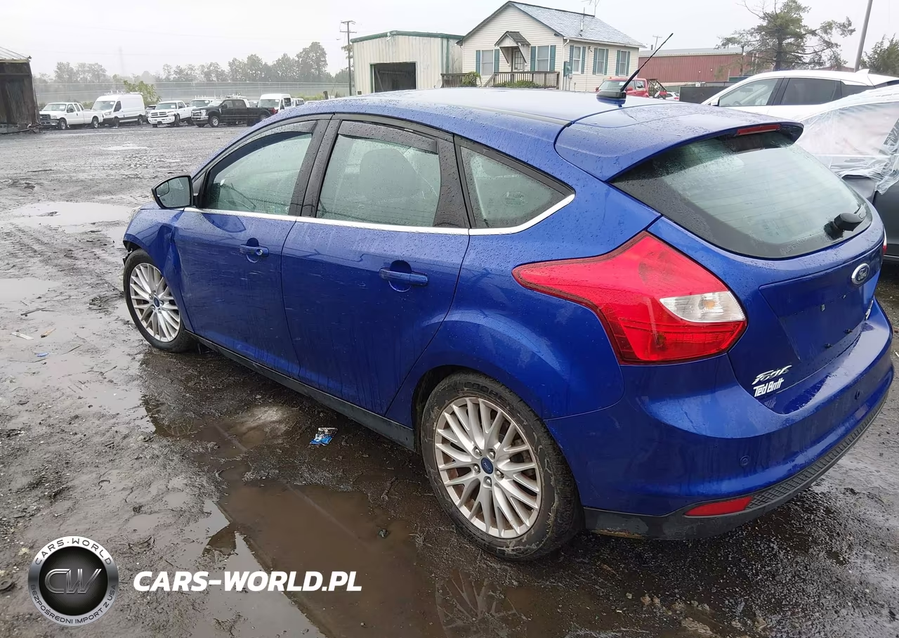 2014 Ford Focus Titanium VIN:1FADP3N24EL285662 - 3