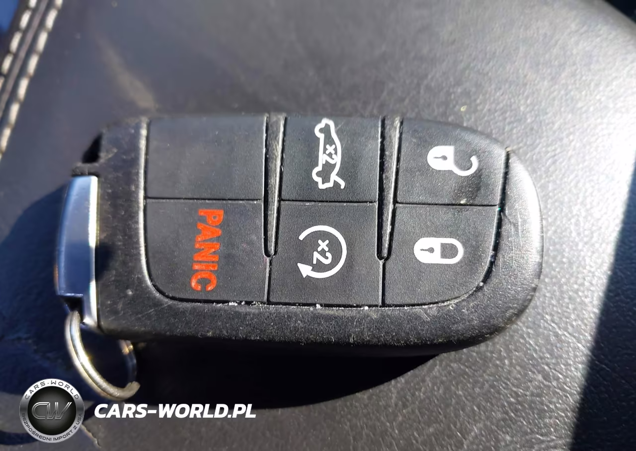 2018 Dodge Challenger Sxt VIN:2C3CDZAGXJH271554 - 11