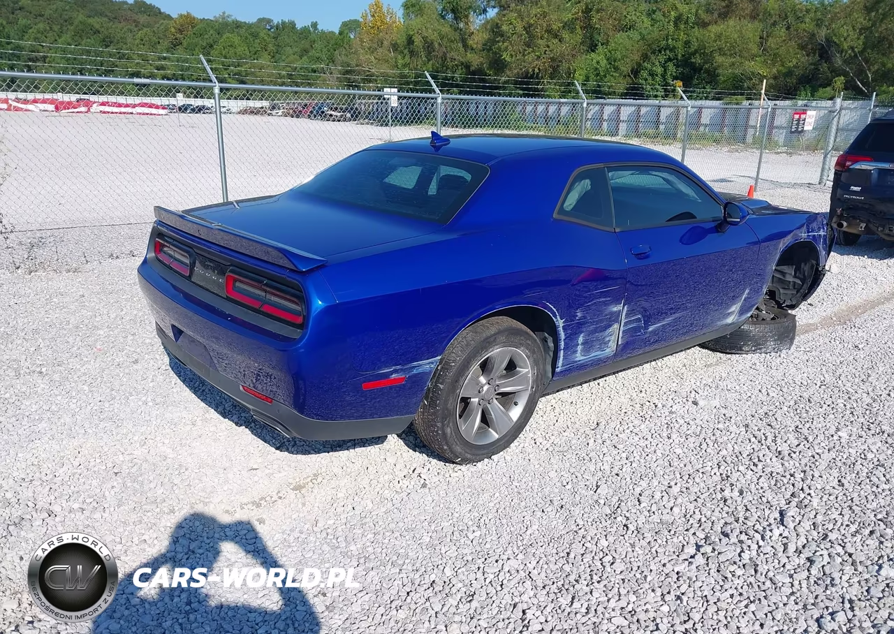 2018 Dodge Challenger Sxt VIN:2C3CDZAGXJH271554 - 4