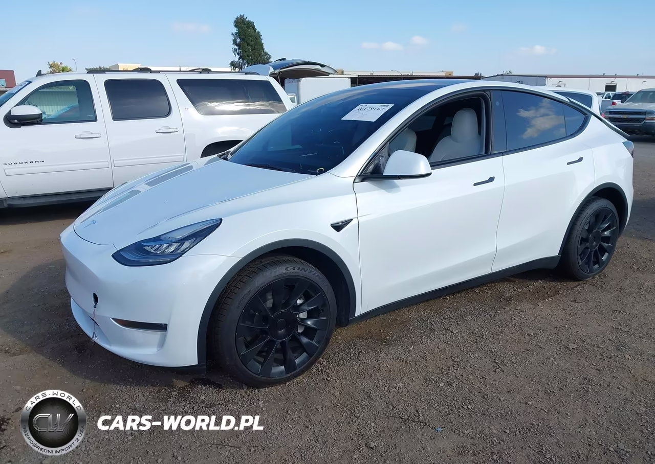 2023 Tesla Model Y Awd-Long Range Dual Motor All-Wheel Drive VIN:7SAYGDEE3PA083588 - 2
