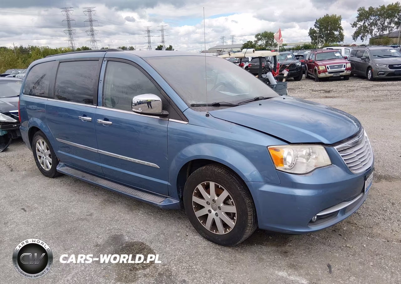 2012 Chrysler Town & Country Touring-L – zdjęcie 1 z 11