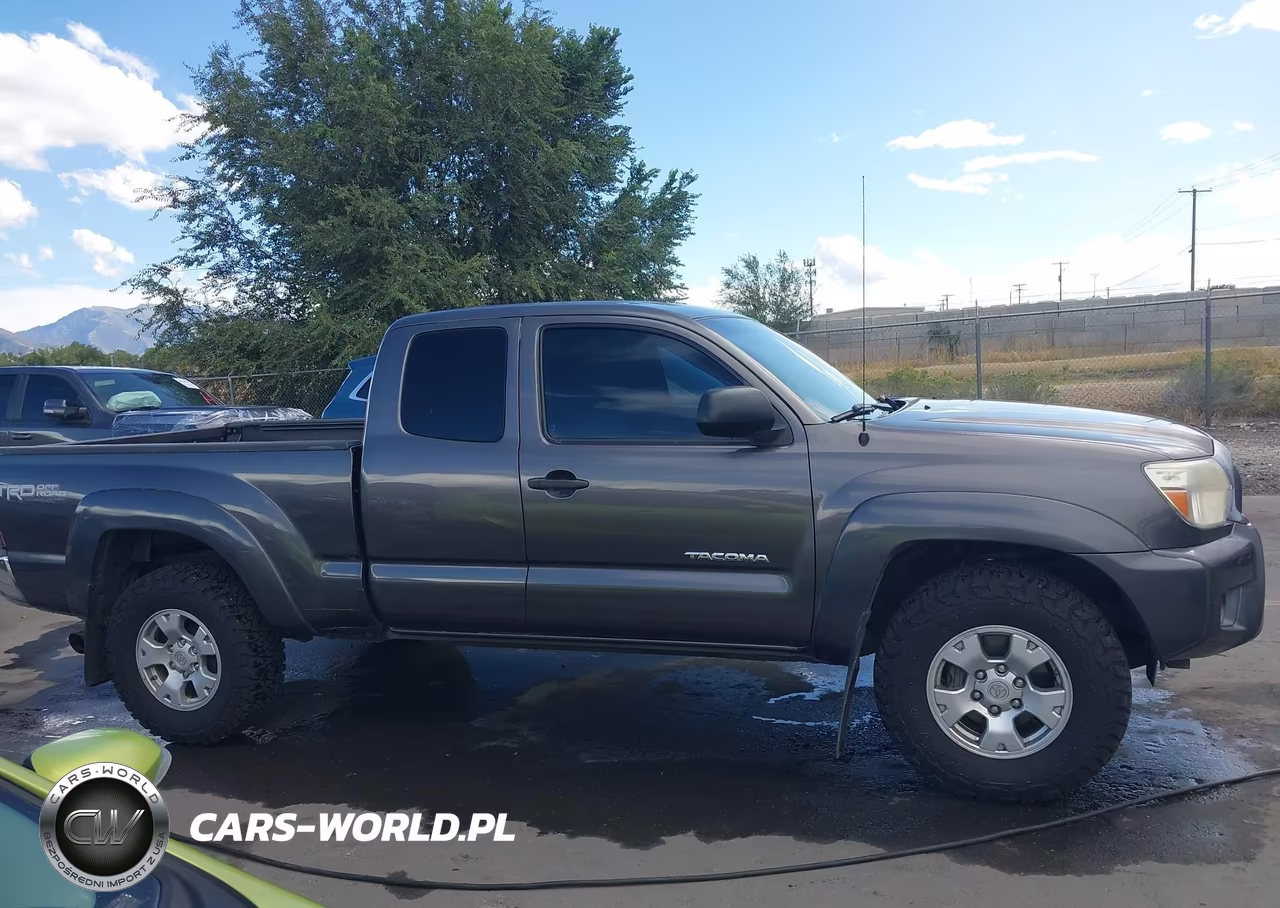 2013 Toyota Tacoma Prerunner V6 VIN:5TFTU4GN0DX037735 - 13