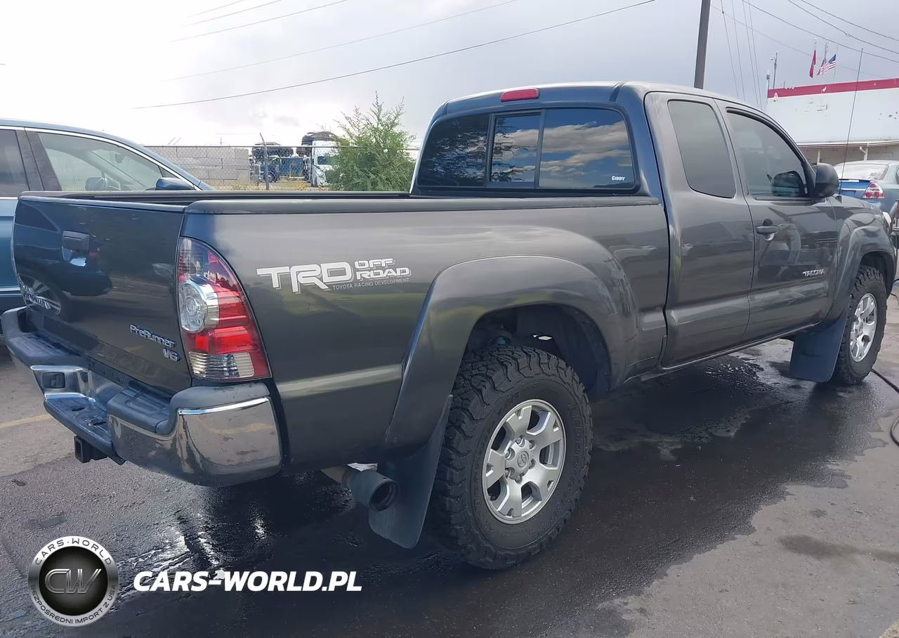 2013 Toyota Tacoma Prerunner V6 VIN:5TFTU4GN0DX037735 - 4