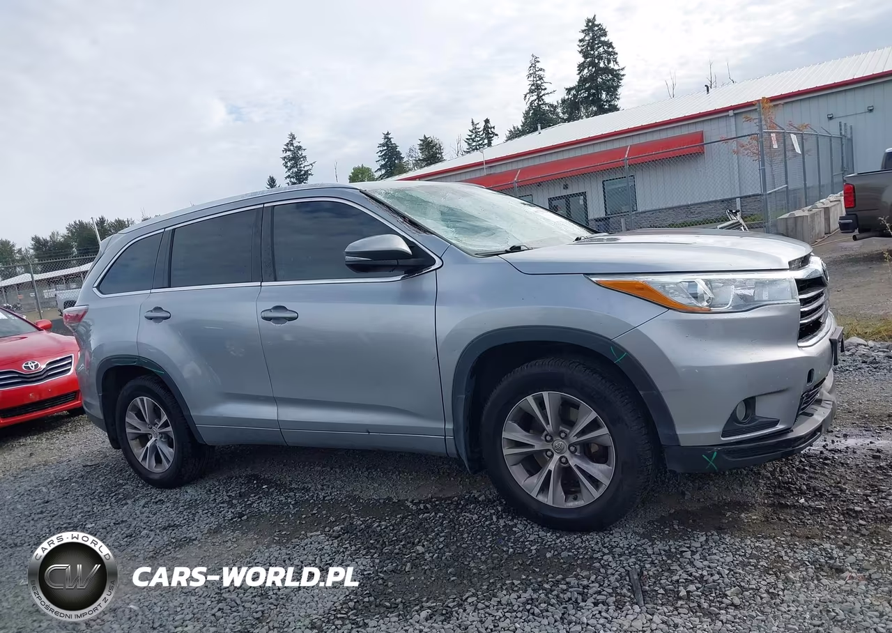 2015 Toyota Highlander Xle V6 VIN:5TDJKRFH2FS176053 - 13