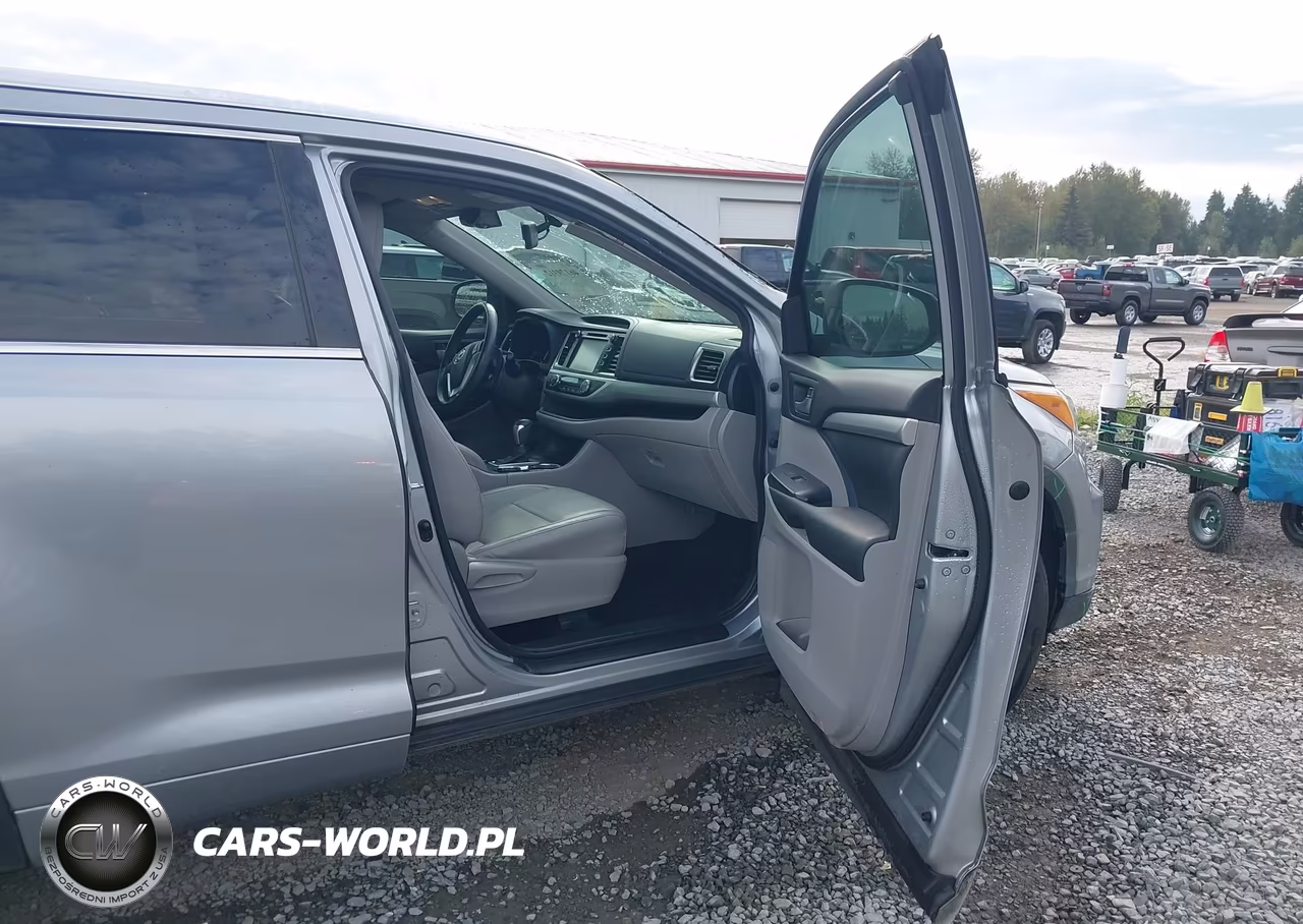 2015 Toyota Highlander Xle V6 VIN:5TDJKRFH2FS176053 - 5