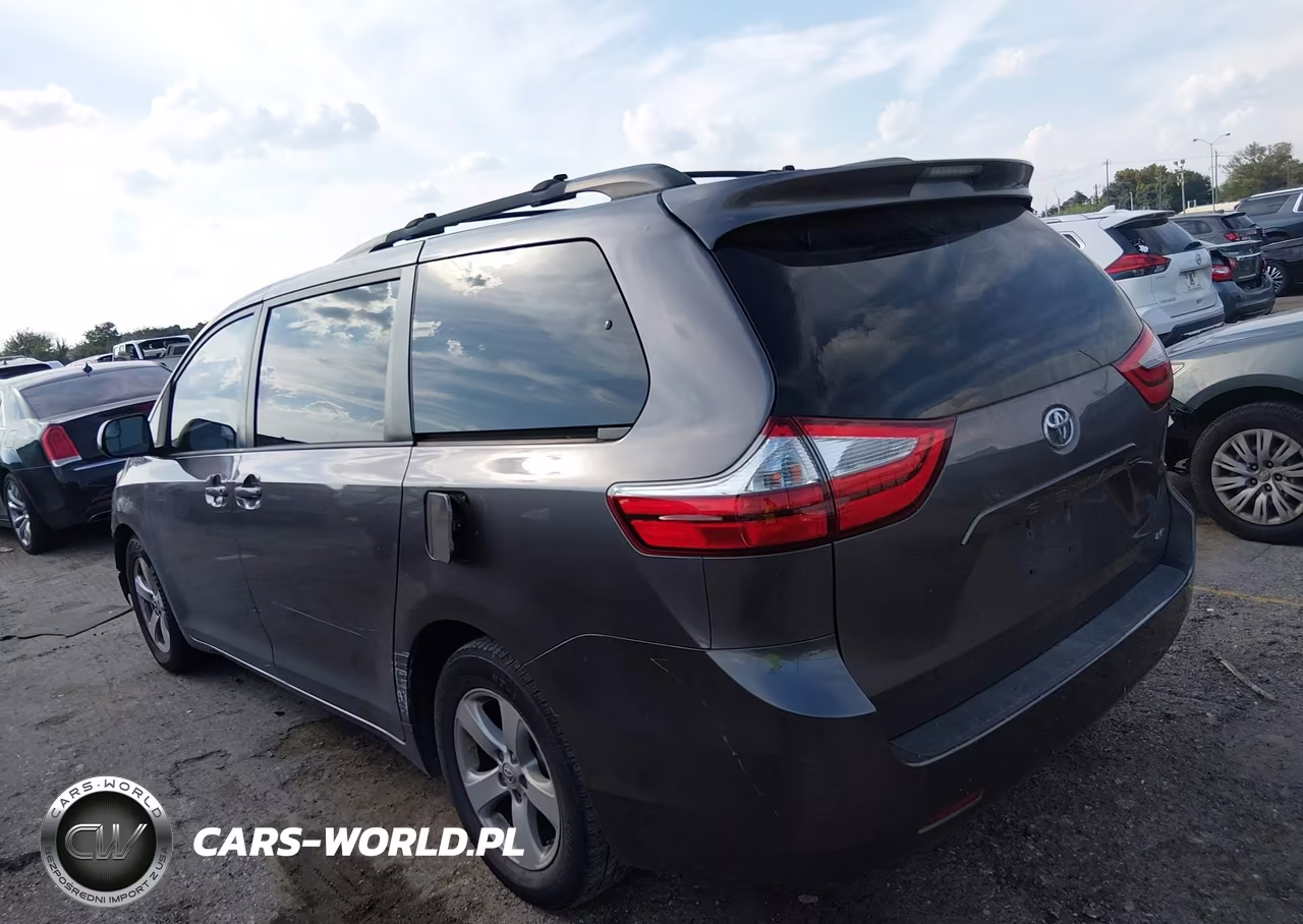 2015 Toyota Sienna Le 8 Passenger VIN:5TDKK3DC9FS689163 - 3