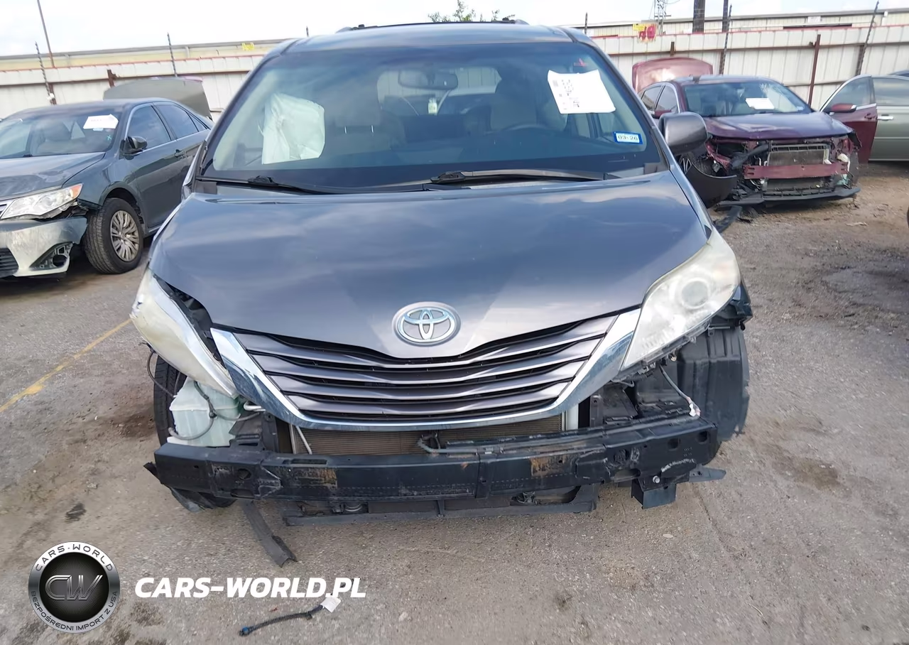 2015 Toyota Sienna Le 8 Passenger VIN:5TDKK3DC9FS689163 - 6