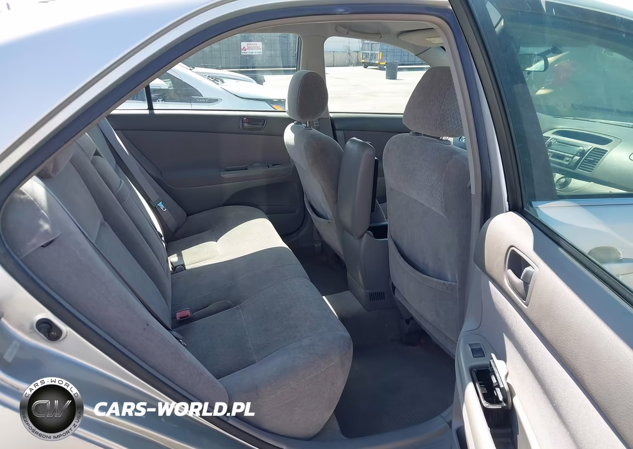 2003 Toyota Camry Le VIN:JTDBE32K530196399 - 8