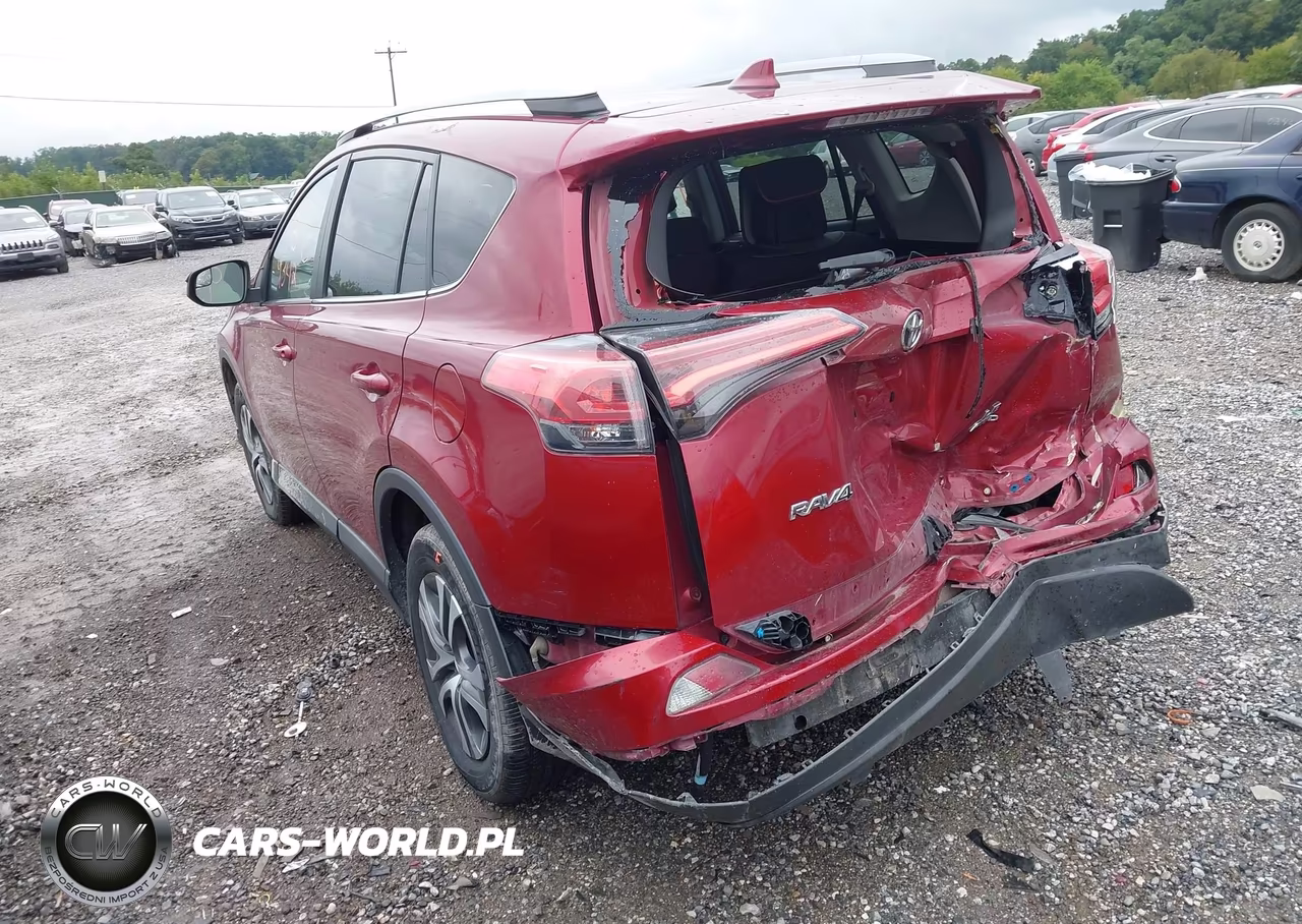 2018 Toyota Rav4 Le VIN:2T3BFREV5JW713697 - 3