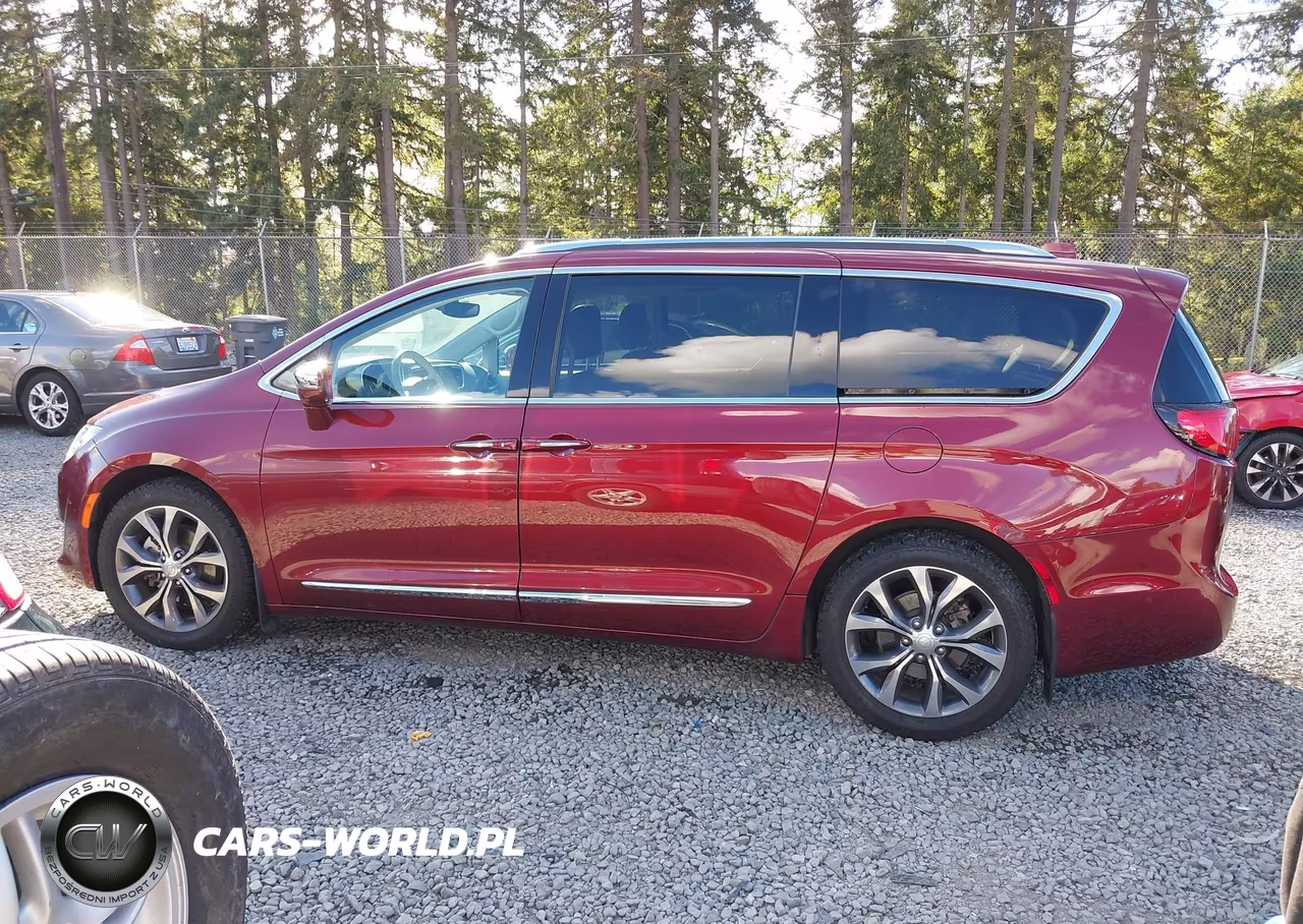 2017 Chrysler Pacifica Limited VIN:2C4RC1GG7HR777929 - 14