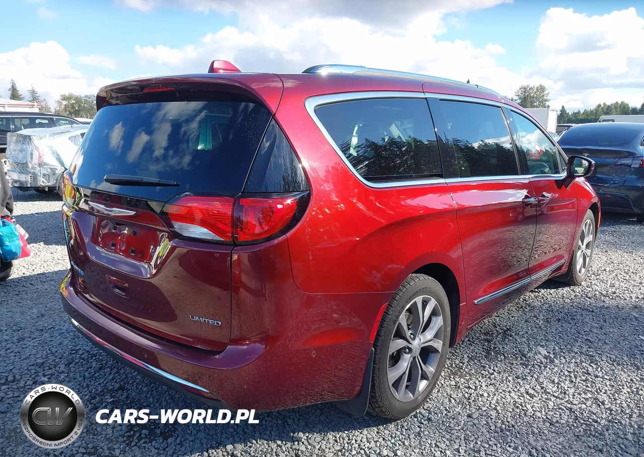 2017 Chrysler Pacifica Limited VIN:2C4RC1GG7HR777929 - 4