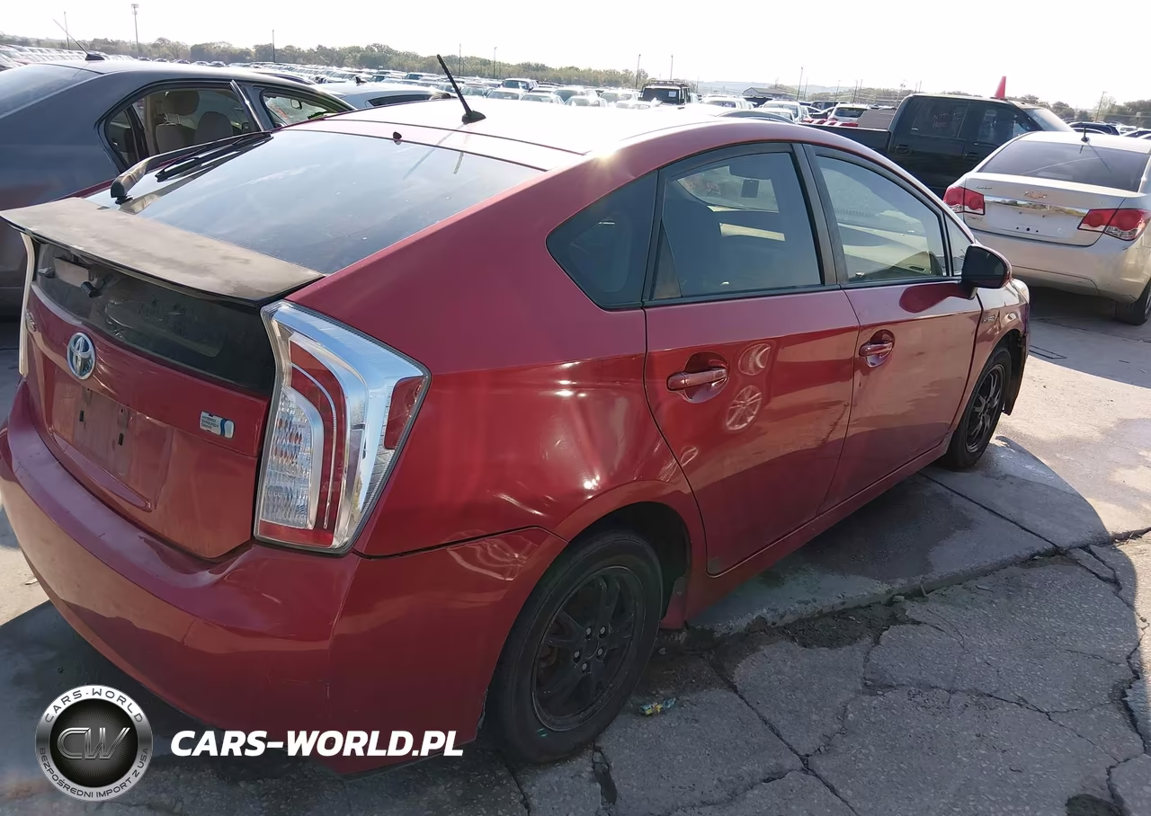 2013 Toyota Prius Two VIN:JTDKN3DU8D1639221 - 4