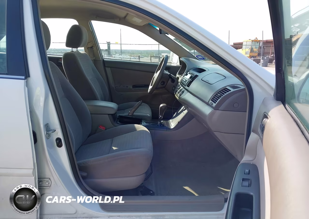 2005 Toyota Camry Le VIN:4T1BE32K75U399348 - 5