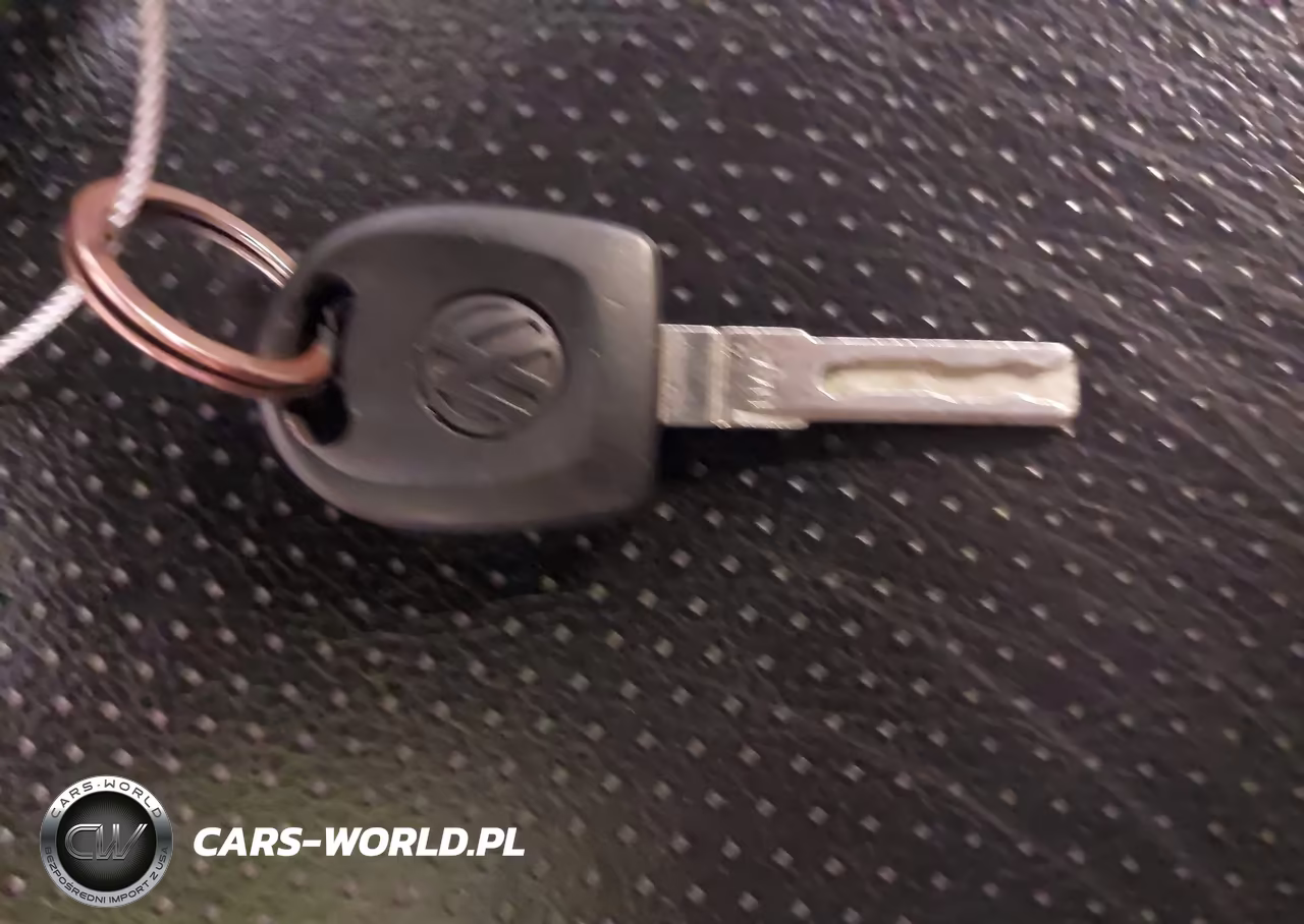 1999 Volkswagen New Beetle Gls VIN:3VWCC21C8XM441520 - 11