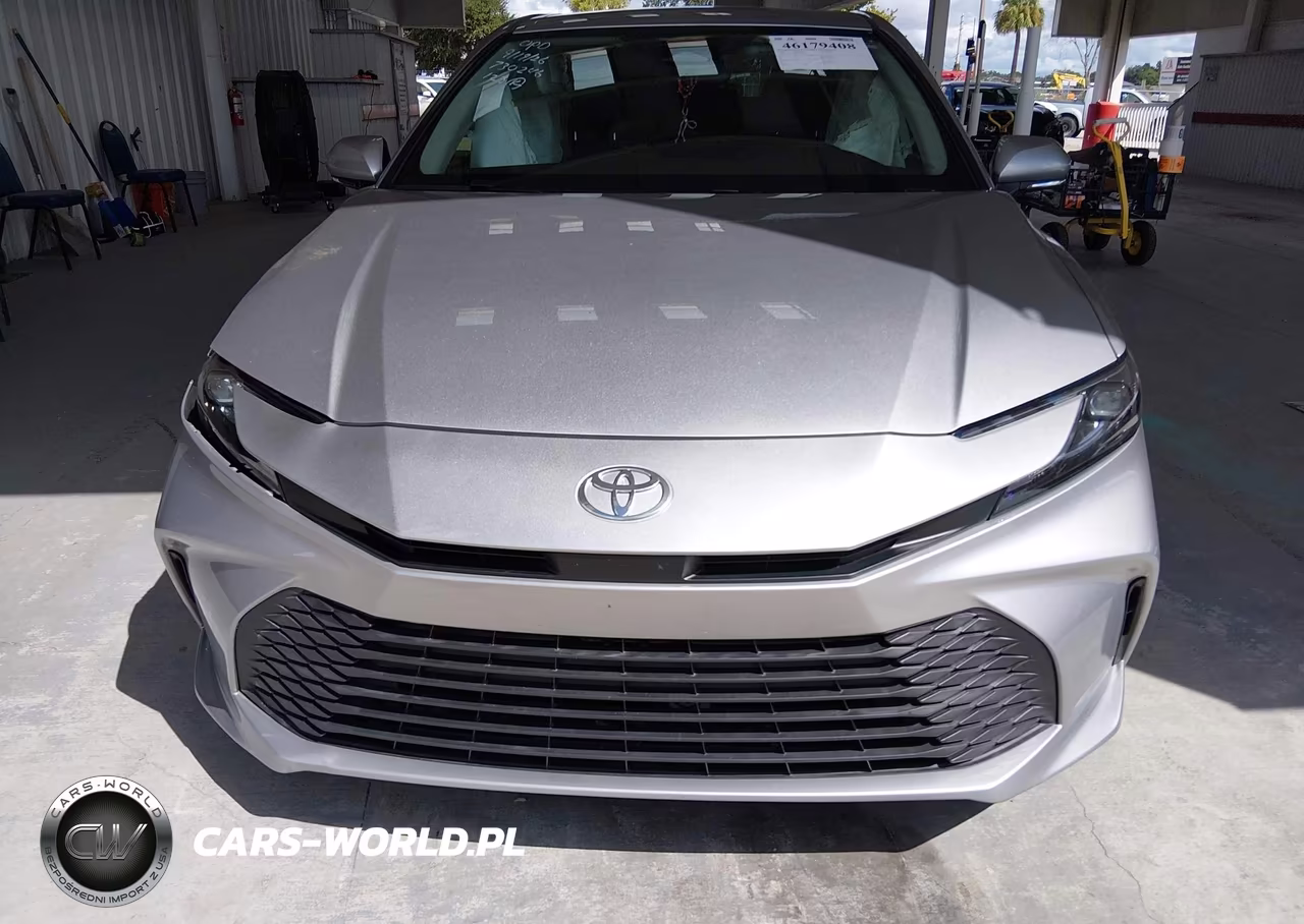2025 Toyota Camry Le VIN:4T1DAACK4SU542470 - 12