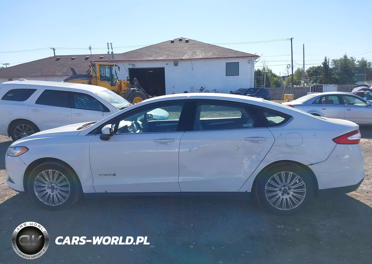 2015 Ford Fusion Hybrid S VIN:3FA6P0UU5FR199791 - 14