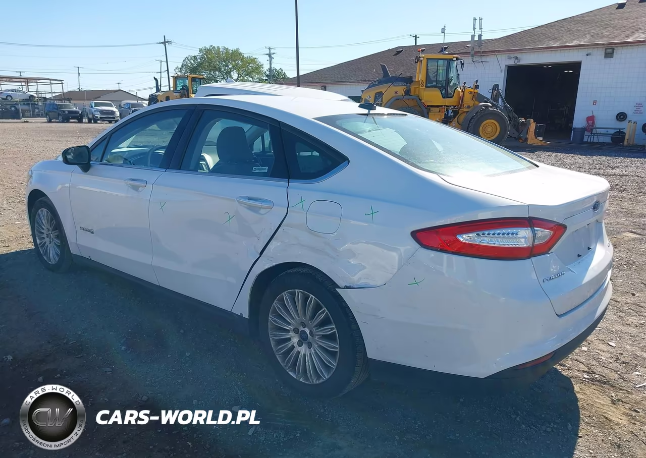 2015 Ford Fusion Hybrid S VIN:3FA6P0UU5FR199791 - 3
