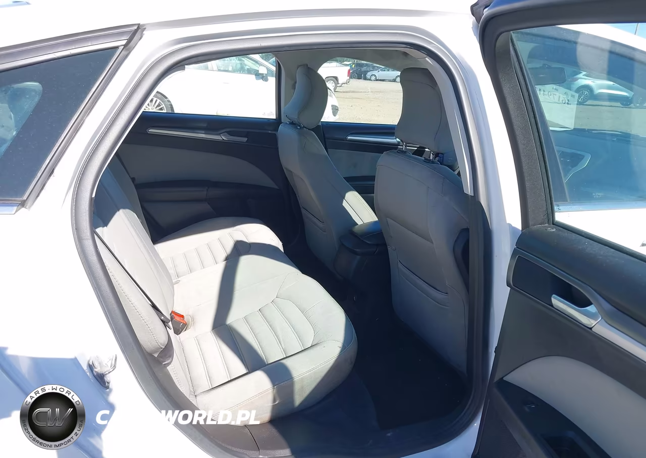 2015 Ford Fusion Hybrid S VIN:3FA6P0UU5FR199791 - 8