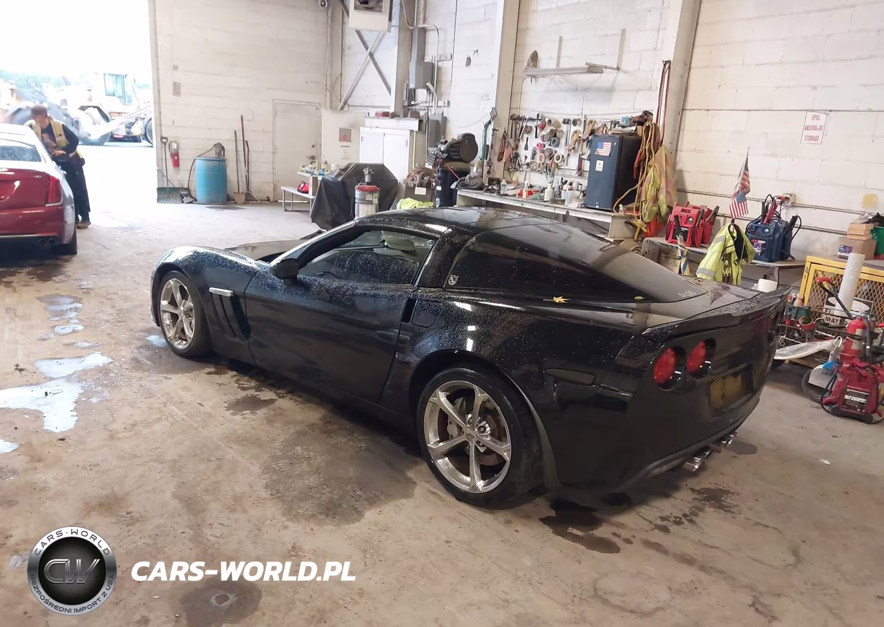 2011 Chevrolet Corvette Grand Sport VIN:1G1YS2DW8B5106296 - 3