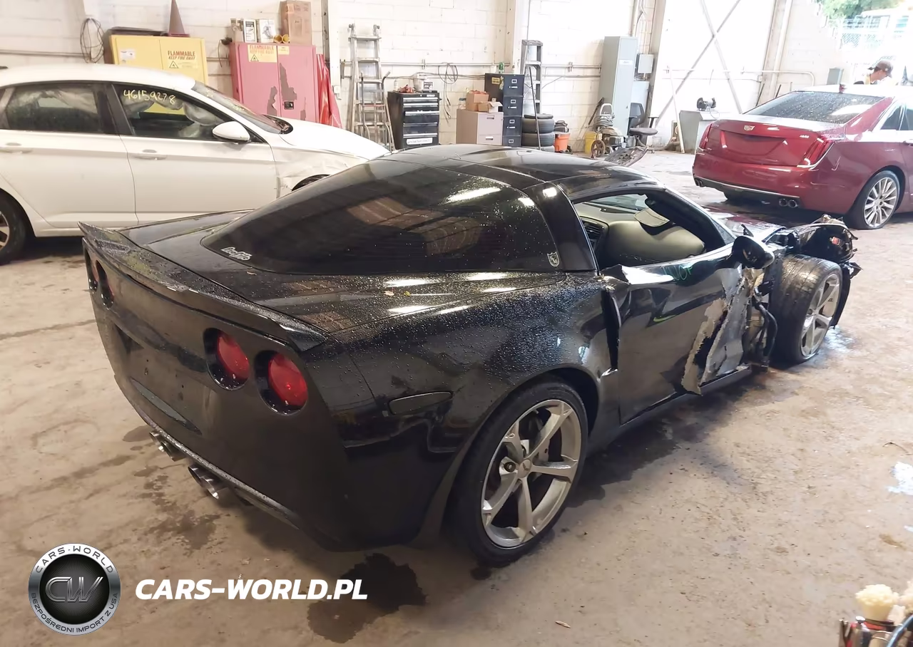 2011 Chevrolet Corvette Grand Sport VIN:1G1YS2DW8B5106296 - 4