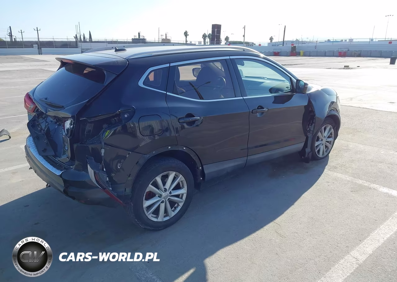 2018 Nissan Rogue Sport Sv VIN:JN1BJ1CP7JW195276 - 4