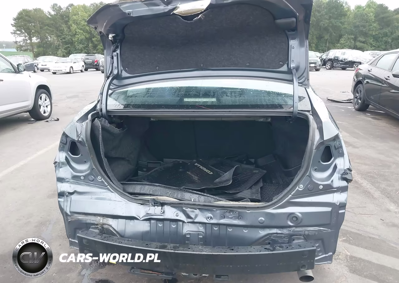 2019 Toyota Corolla Le VIN:5YFBURHE5KP942491 - 17