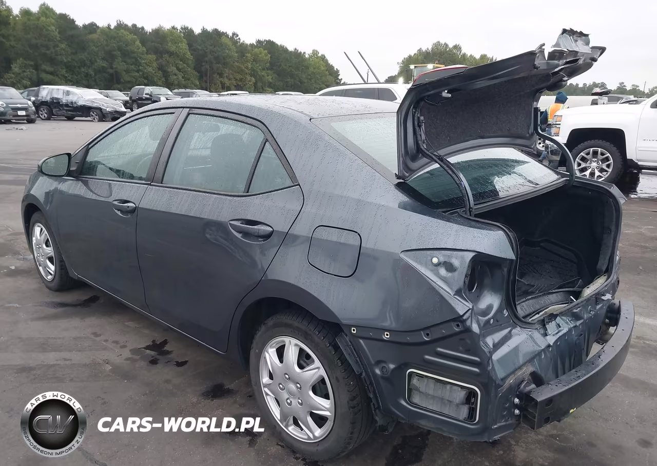 2019 Toyota Corolla Le VIN:5YFBURHE5KP942491 - 3