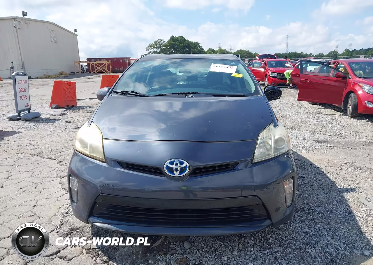 2013 Toyota Prius Two VIN:JTDKN3DU5D5675151 - 12