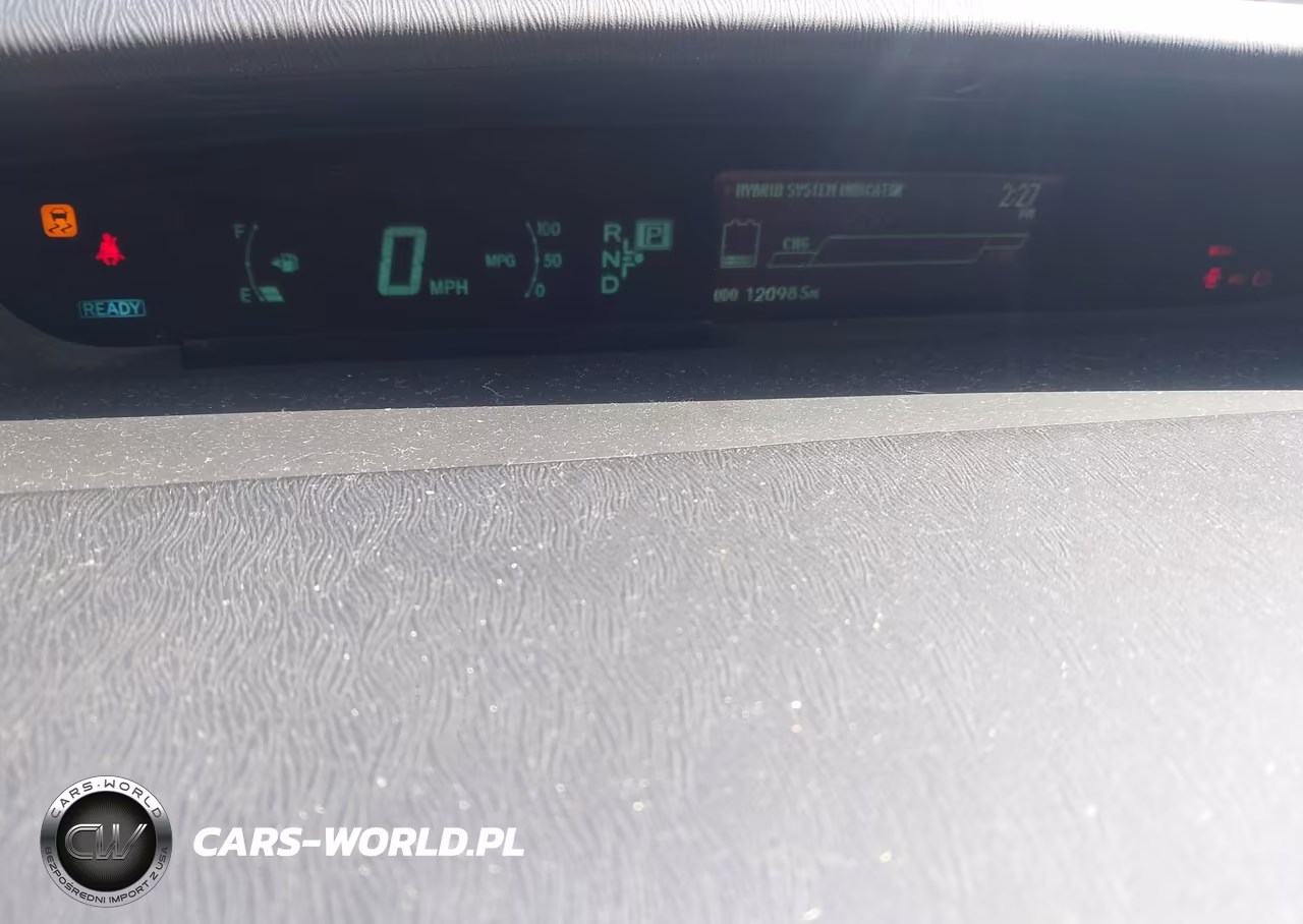 2013 Toyota Prius Two VIN:JTDKN3DU5D5675151 - 7
